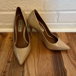 Steve Madden Size 7 Nude Pumps
